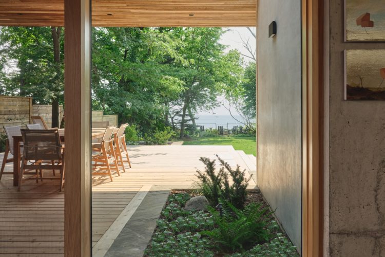 house-of-monitors-arhitektura-svetlosti-i-materijala-20