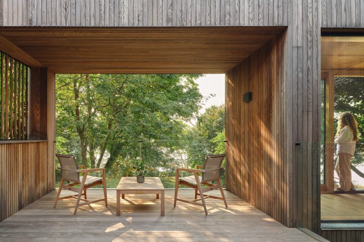 house-of-monitors-arhitektura-svetlosti-i-materijala-21