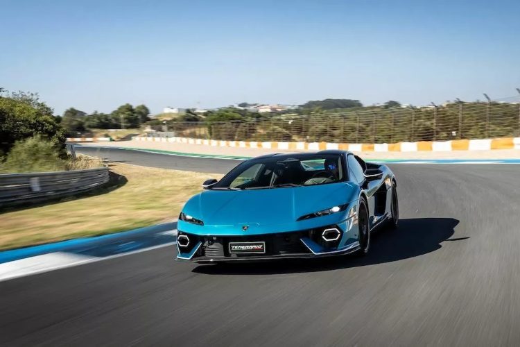 lamborghini-bebi-superautomobil-tezak-skoro-kao-hummer-h3-8