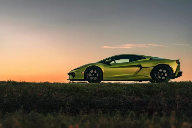 lamborghini-bebi-superautomobil-tezak-skoro-kao-hummer-h3-15