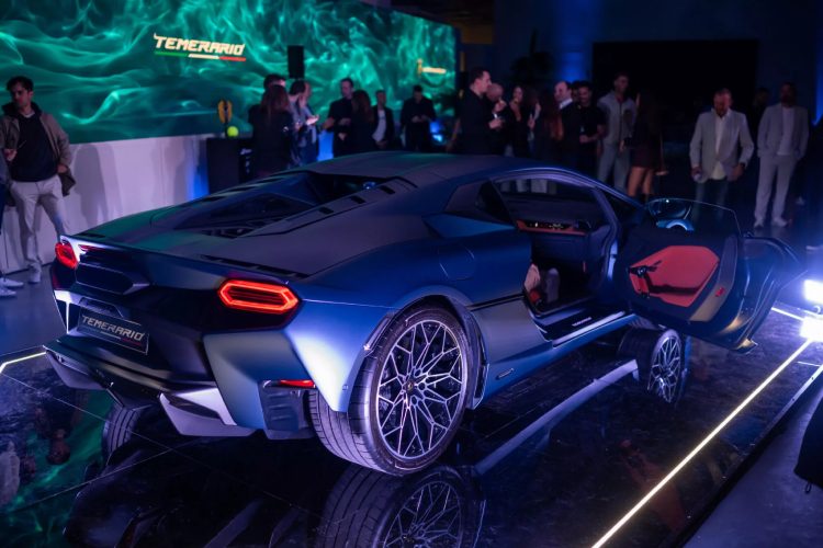 lamborghini-bebi-superautomobil-tezak-skoro-kao-hummer-h3-17