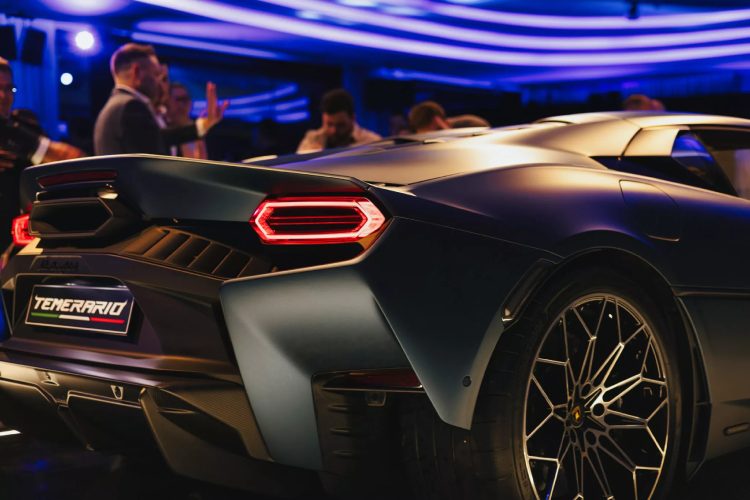 lamborghini-bebi-superautomobil-tezak-skoro-kao-hummer-h3-21