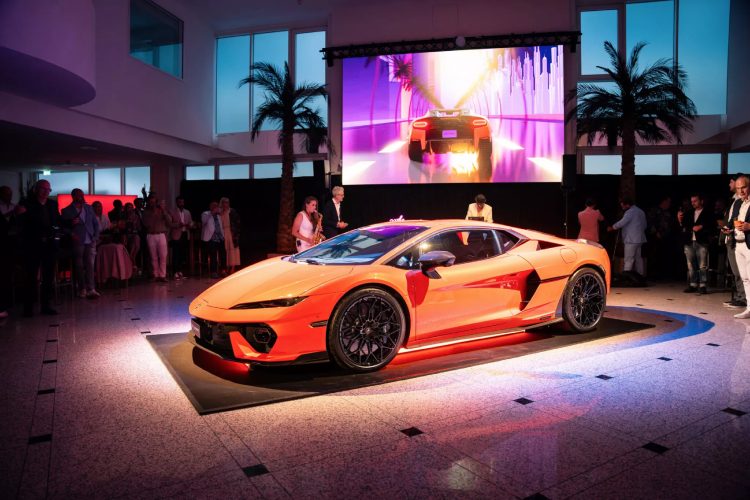 lamborghini-bebi-superautomobil-tezak-skoro-kao-hummer-h3-26