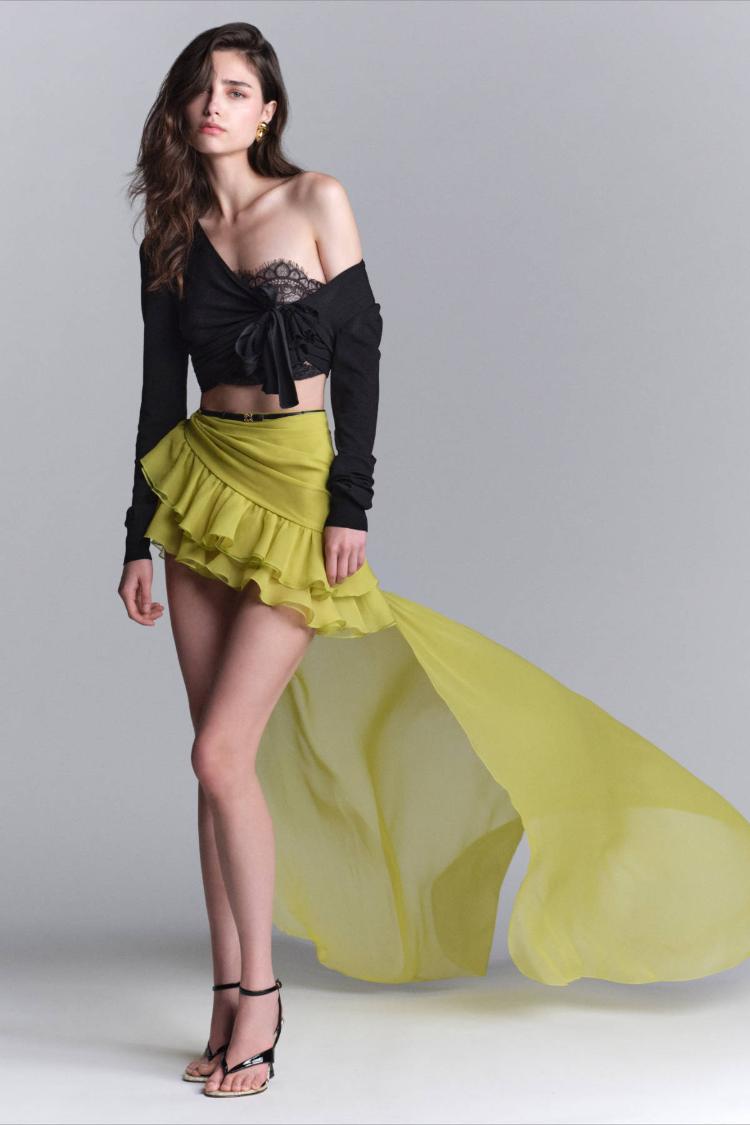 elie-saab-resort-2027-kolekcija-koja-brise-granicu-izmedu-dnevne-elegancije-i-vecernjeg-glamura-3