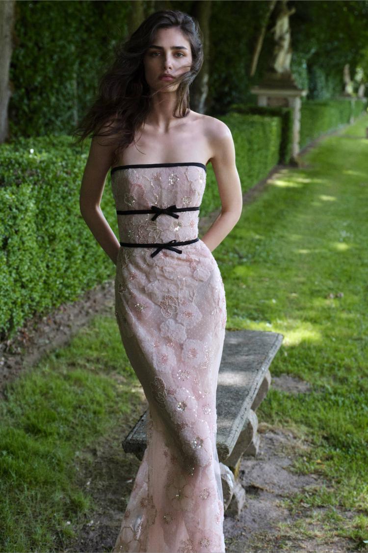 elie-saab-resort-2027-kolekcija-koja-brise-granicu-izmedu-dnevne-elegancije-i-vecernjeg-glamura-33