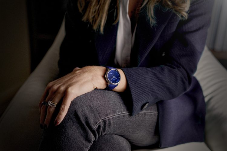 czapek-antarctique-ice-cloud-promenade-midnight-pearl-luksuzni-sat-sedef-brojcanik-limitirana-edicij-1