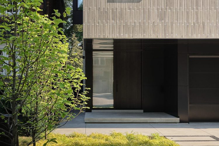 house-117-toronto-izen-architecture-luksuzna-moderna-kuca-dizajn-enterijera-kanada-arhitektura-7