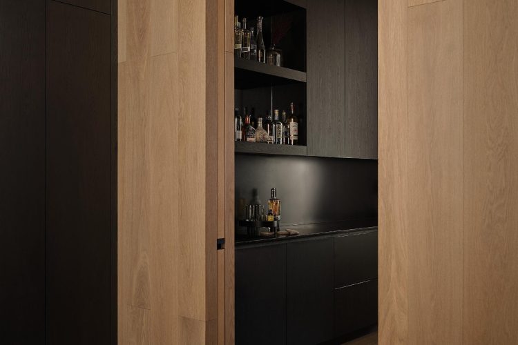 house-117-toronto-izen-architecture-luksuzna-moderna-kuca-dizajn-enterijera-kanada-arhitektura-8