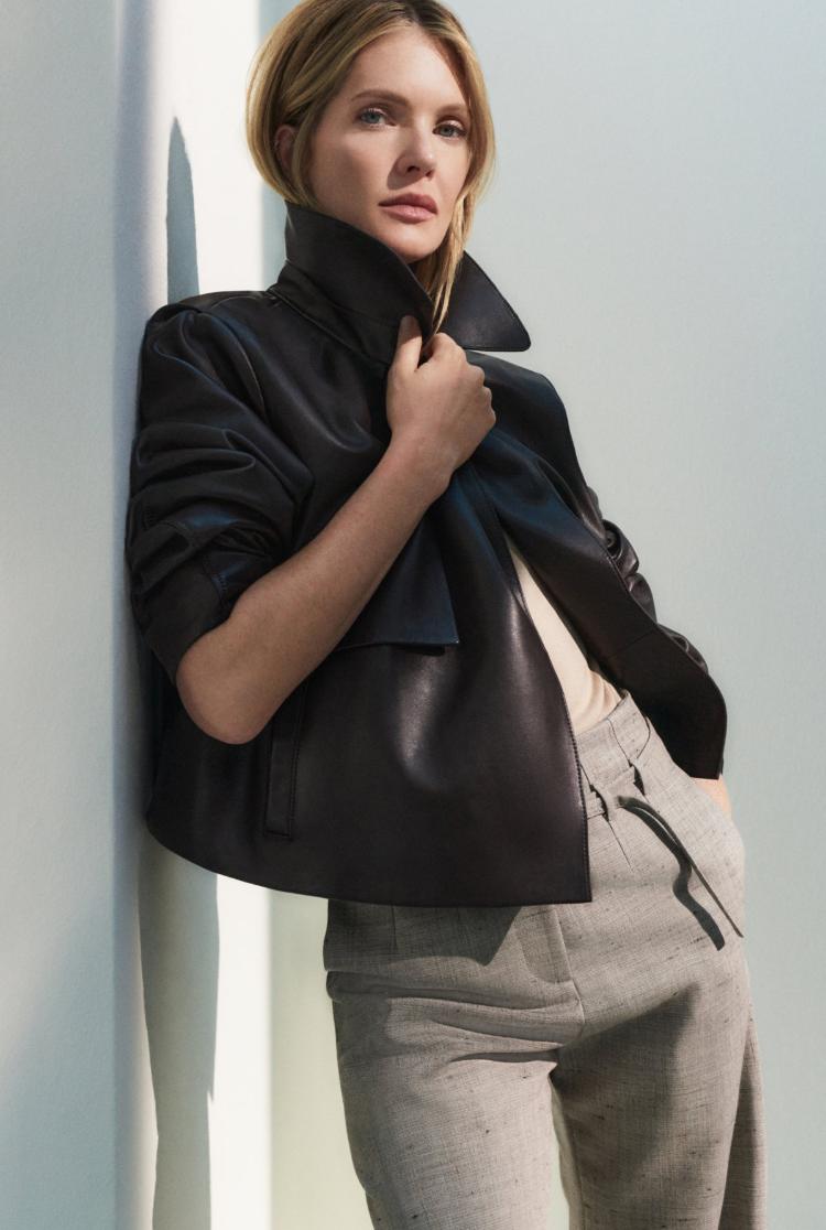 boss-ss26-kampanja-megan-fejhi-kori-milkris-s-kups-luksuzna-moda-boss-prolece-leto-2026-3