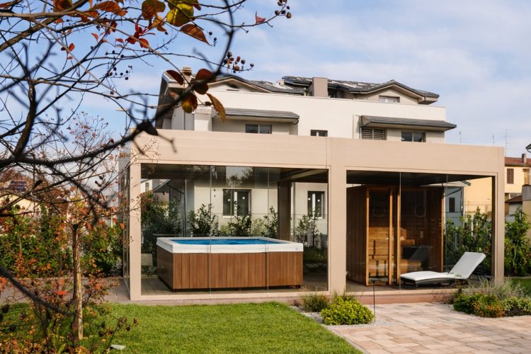 sensory-suite-privatni-vrt-wellness-sauna-jacuzzi-qu-osvetljenje-brillo-magritte-dizajn-vrta