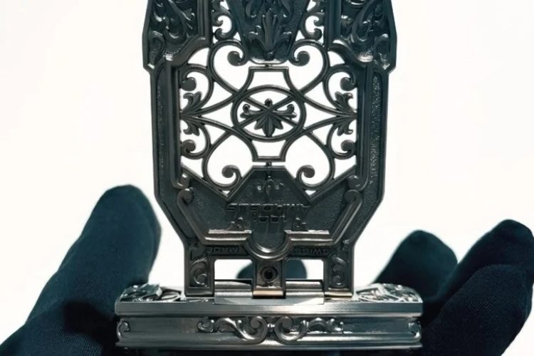 urwerk-ur-1001-amadeus-2026-dzepni-sat-milenijum-rucna-gravura-luksuzni-sat-2