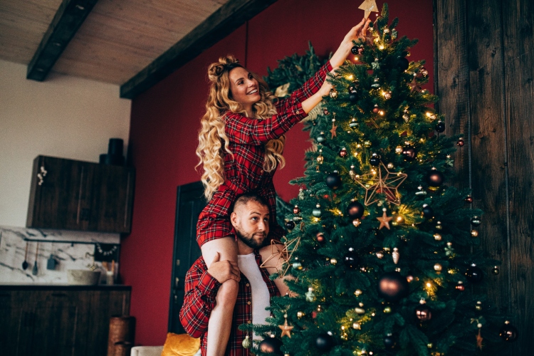How to Choose the Perfect Artificial Christmas Tree for Your Home