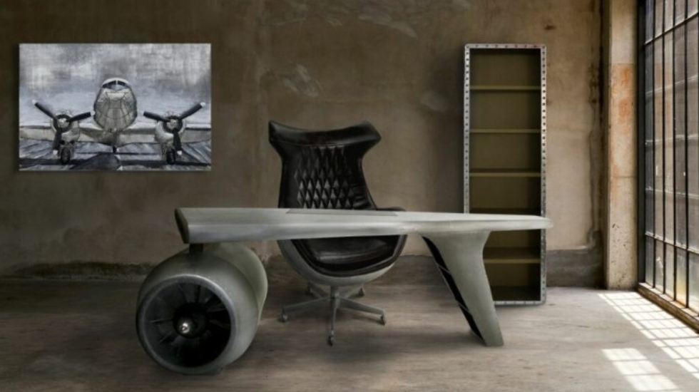 An office desk inspired by vintage fighter planes will leave you breathless