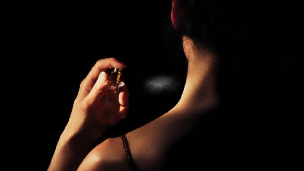 Artificial Intelligence Selects the Best Women's Perfumes of All Time