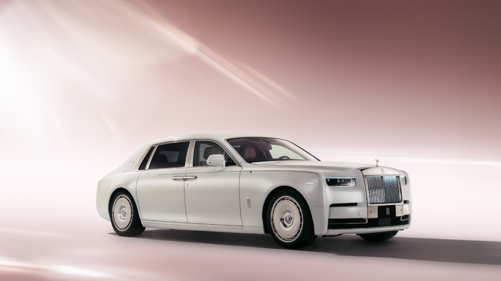 Rolls-Royce Phantom Cherry Blossom: A Floral Poem of Transience, Memories, and Timeless Elegance