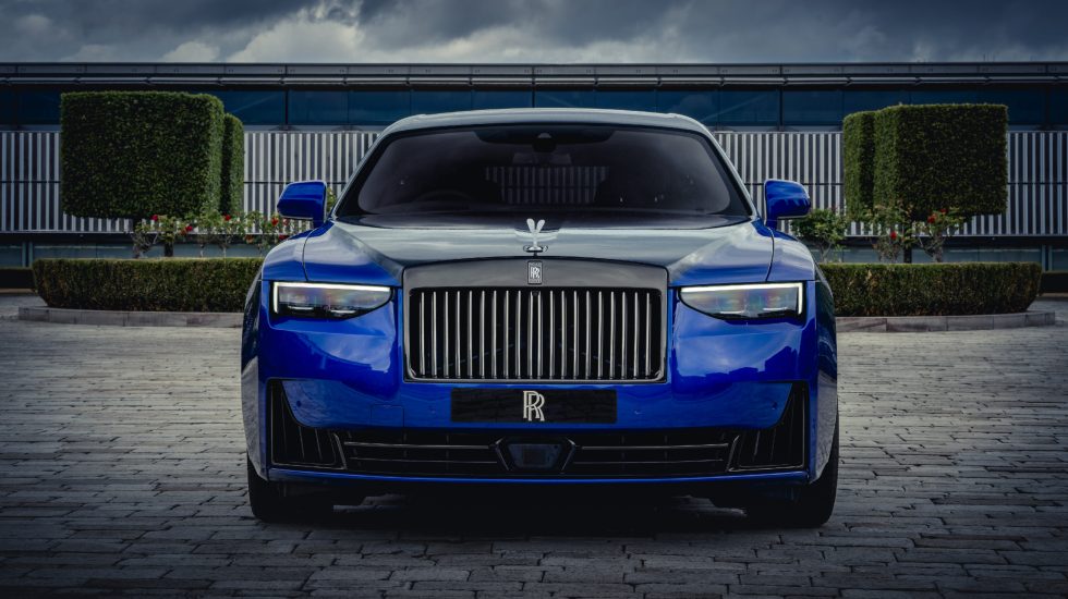 Rolls-Royce Black Badge Ghost Gamer: A Luxurious Tribute to the Golden Age of Video Games
