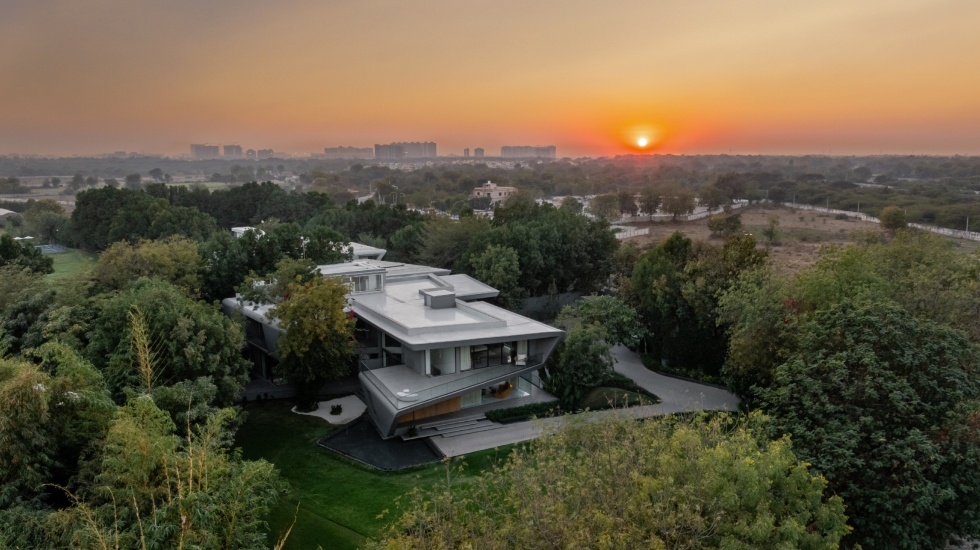Nine X Nine: Architectural Harmony Between Nature and Space