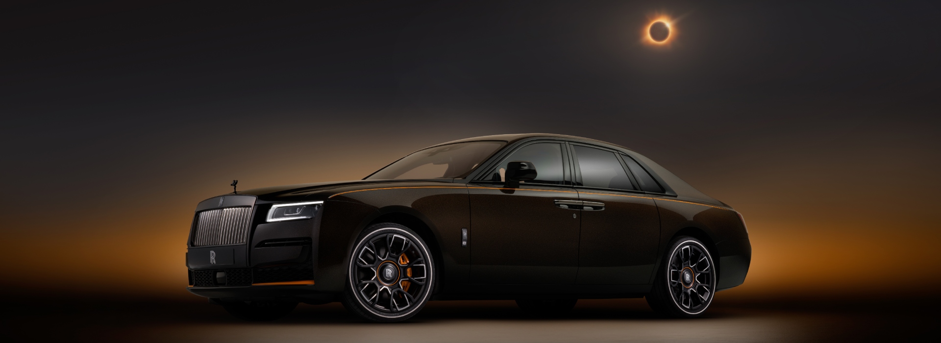 Rolls-Royce Black Badge Ghost Ékleipsis: When Luxury Meets Celestial Beauty