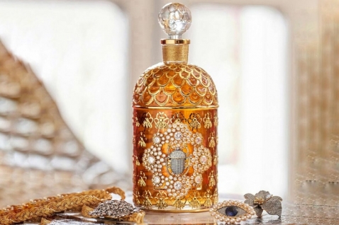 guerlain-bee-bottle-godisnjica (1).jpg