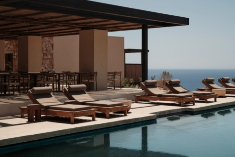 gundari-resort-luksuzna-oaza-na-ostrvu-folegandros (2).jpg