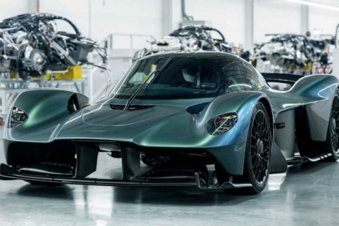 servisiranje-aston-martin-valkyrie-hiperautomobila-skuplje-od-stana-na-menhetnu (1).jpg