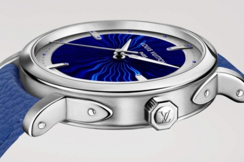 louis-vuitton-escale-platinum-guilloche-plavi-dragulj-luksuza (1).jpg