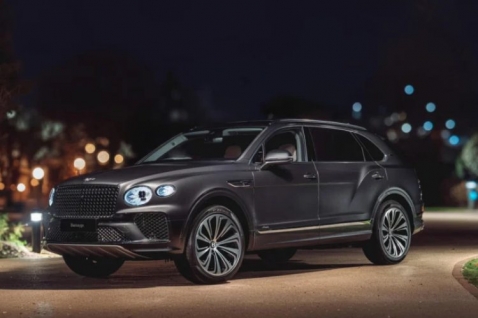 bentley-mulliner-boodles-luksuzni-enterijer-bentayga-ewb-azure-zlatni-detalji-couture-automobil-2026 (1).jpg