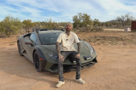 lamborghini-huracan-sterrato-test-izdrzljivosti-youtuber-sean-gatz-off-road-superautomobil.jpg